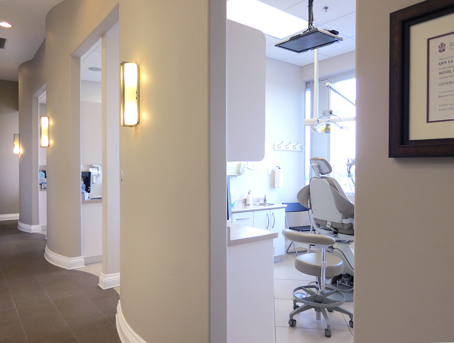 Dental clinic with high ceilings